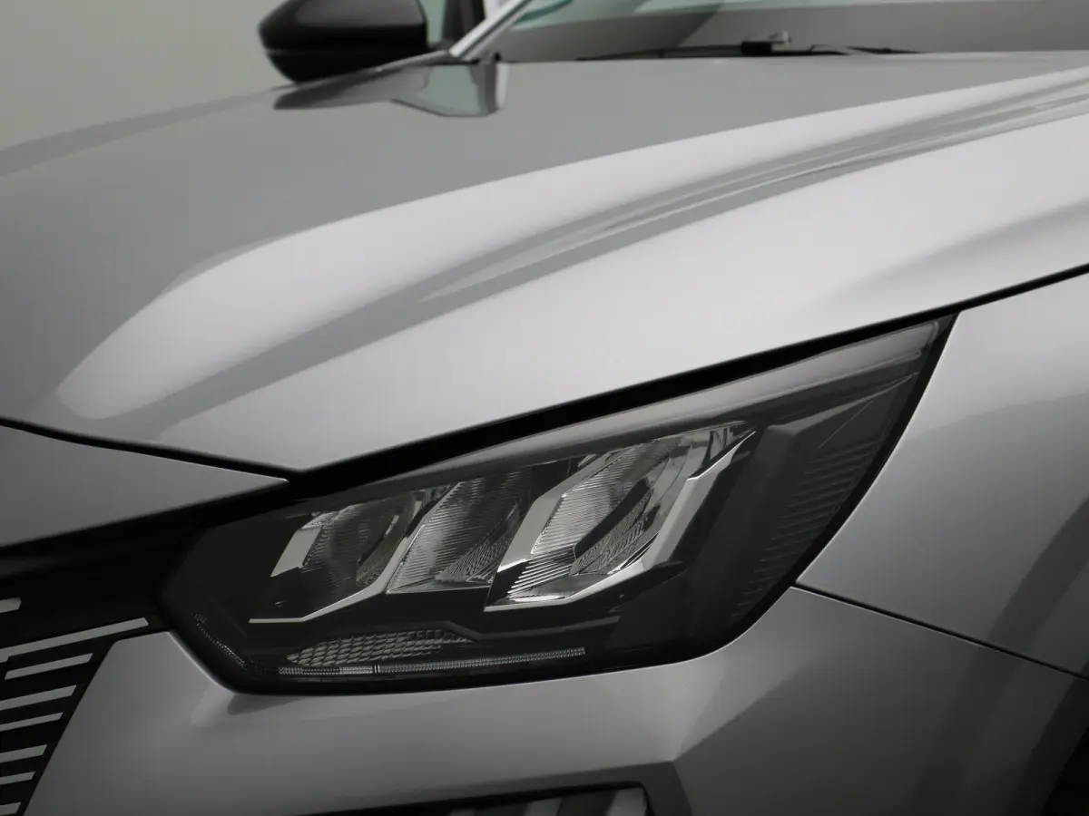 1.2 PureTech 100 Allure | Navi | Cruise | Clima | PDC V+A | Carplay | 16" LMV |