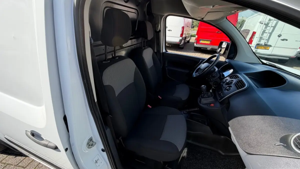 1.5 DCI 70KW 95PK MAXI L2H1 EURO 6 IMPERIAAL/ AIRCO/ NAVIGATIE/ PARKEERSENSOREN/ 100% DEALERONDERHOUDEN