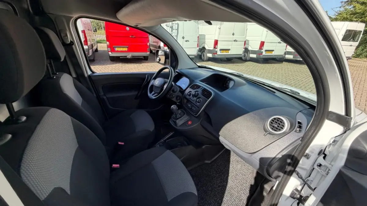 1.5 DCI 70KW 95PK MAXI L2H1 EURO 6 IMPERIAAL/ AIRCO/ NAVIGATIE/ PARKEERSENSOREN/ 100% DEALERONDERHOUDEN