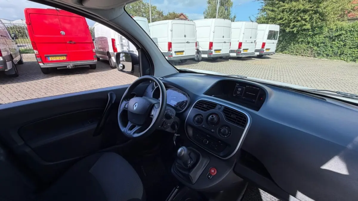 1.5 DCI 70KW 95PK MAXI L2H1 EURO 6 IMPERIAAL/ AIRCO/ NAVIGATIE/ PARKEERSENSOREN/ 100% DEALERONDERHOUDEN