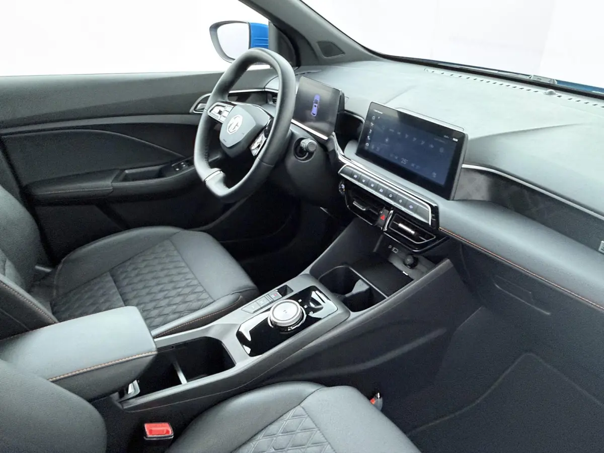 1.5 Hybrid+ Luxury | | Apple CarPlay | Achteruitrijcamera | Navigatie |