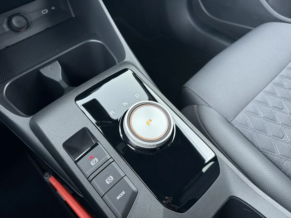 1.5 Hybrid+ Luxury | | Apple CarPlay | Achteruitrijcamera | Navigatie |