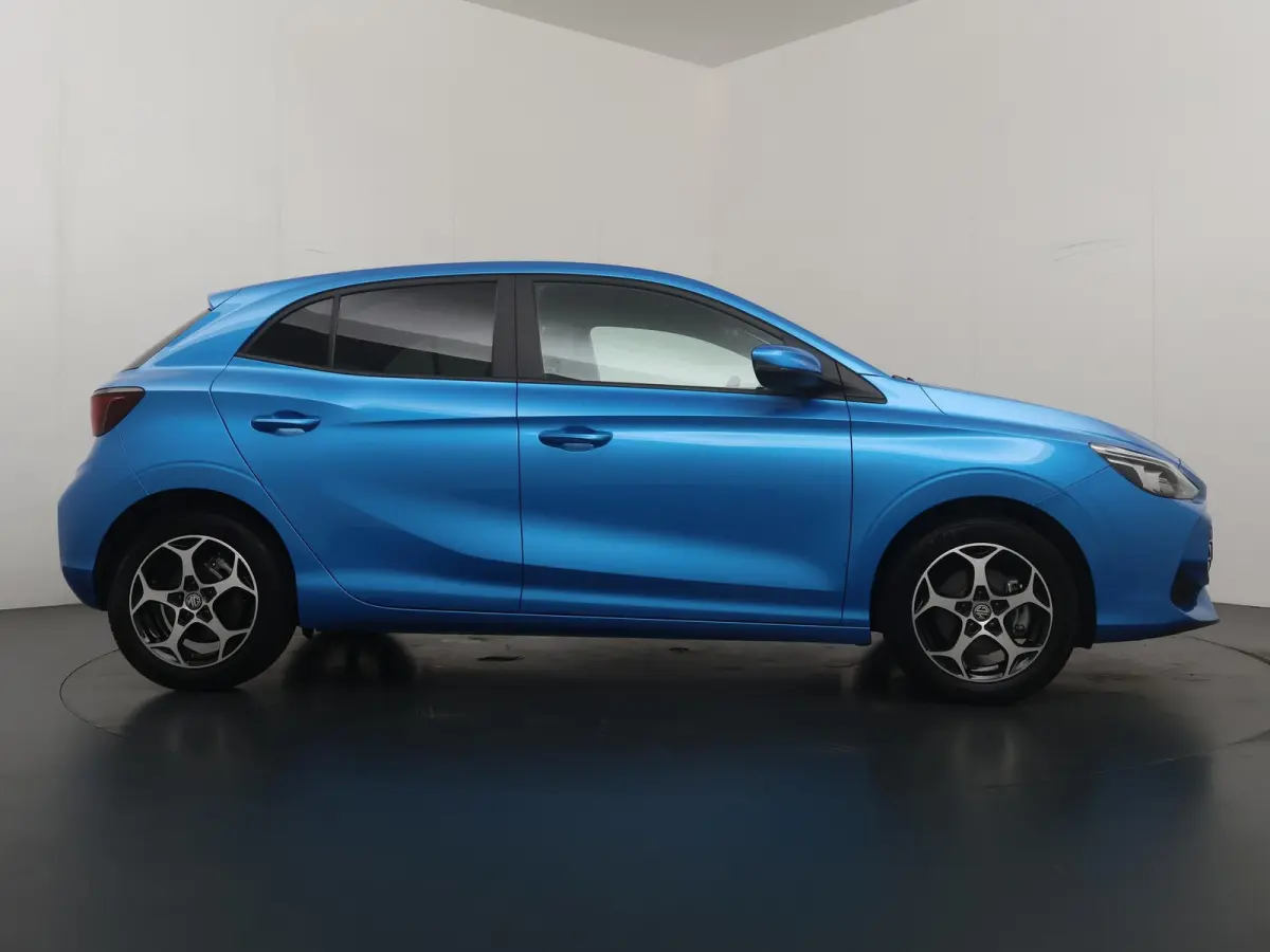 1.5 Hybrid+ Luxury | | Apple CarPlay | Achteruitrijcamera | Navigatie |