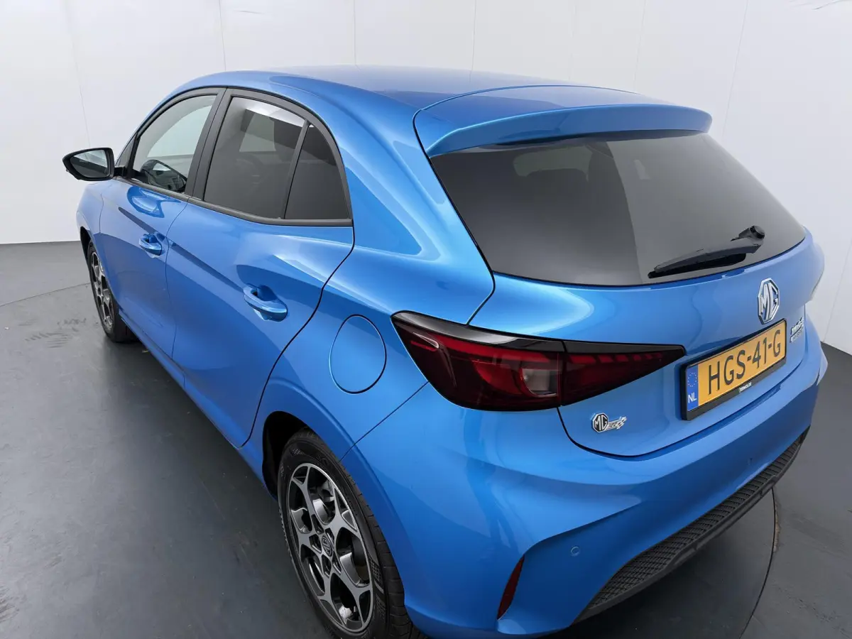 1.5 Hybrid+ Luxury | | Apple CarPlay | Achteruitrijcamera | Navigatie |