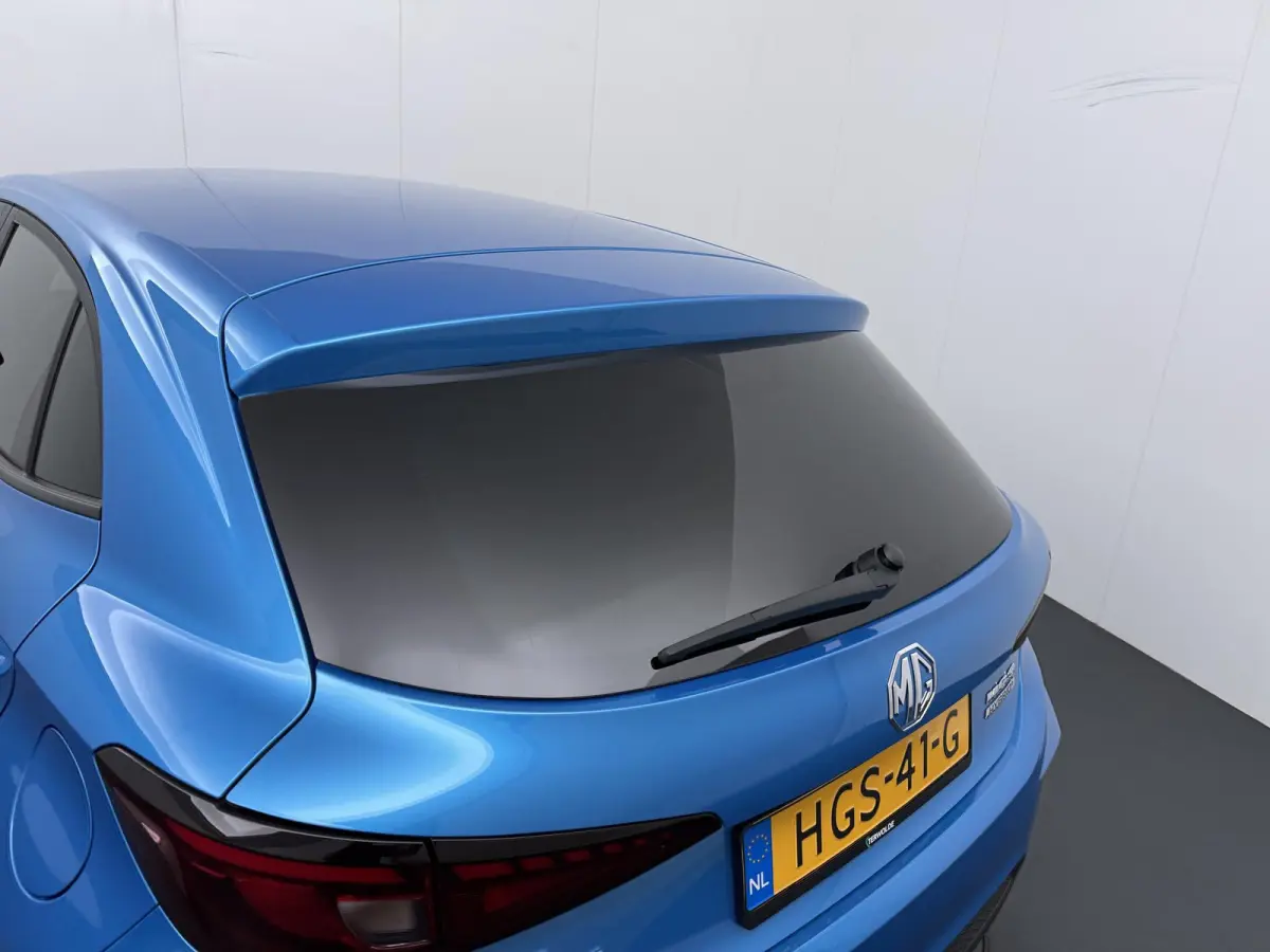 1.5 Hybrid+ Luxury | | Apple CarPlay | Achteruitrijcamera | Navigatie |