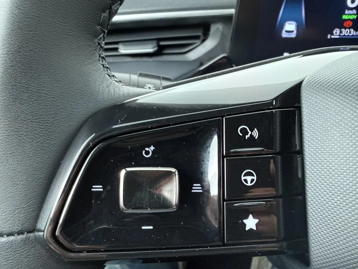 1.5 Hybrid+ Luxury | | Apple CarPlay | Achteruitrijcamera | Navigatie |