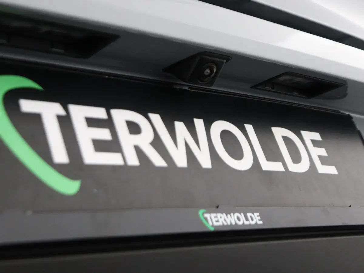 techno full hybrid E-Tech 160 pk | Private Lease vanaf €470! | Adapt. Cruise | Parkeercamera |