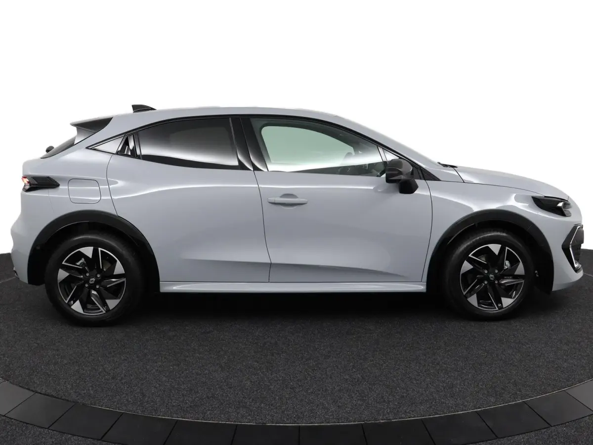 techno full hybrid E-Tech 160 pk | Private Lease vanaf €470! | Adapt. Cruise | Parkeercamera |