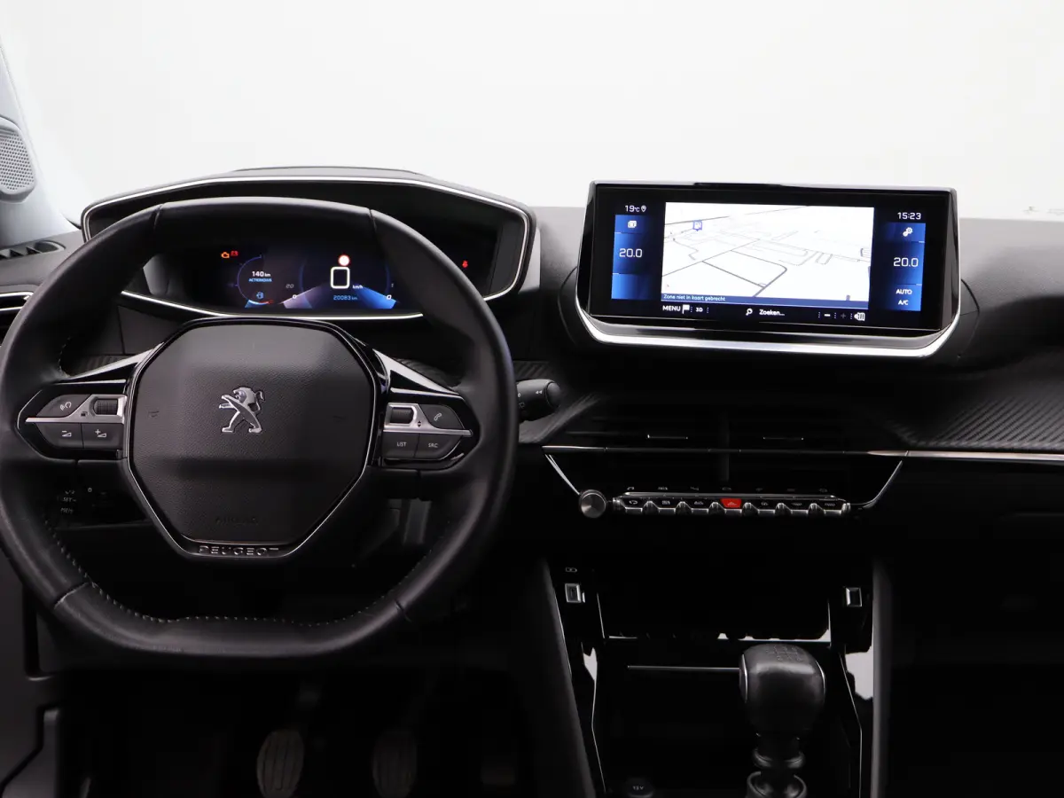 1.2 PureTech Allure Pack Parkeensensoren | Apple Carplay | Camera | Navigatie | 17" Lichtmetalen Velgen | Climate Control | Cruise Control