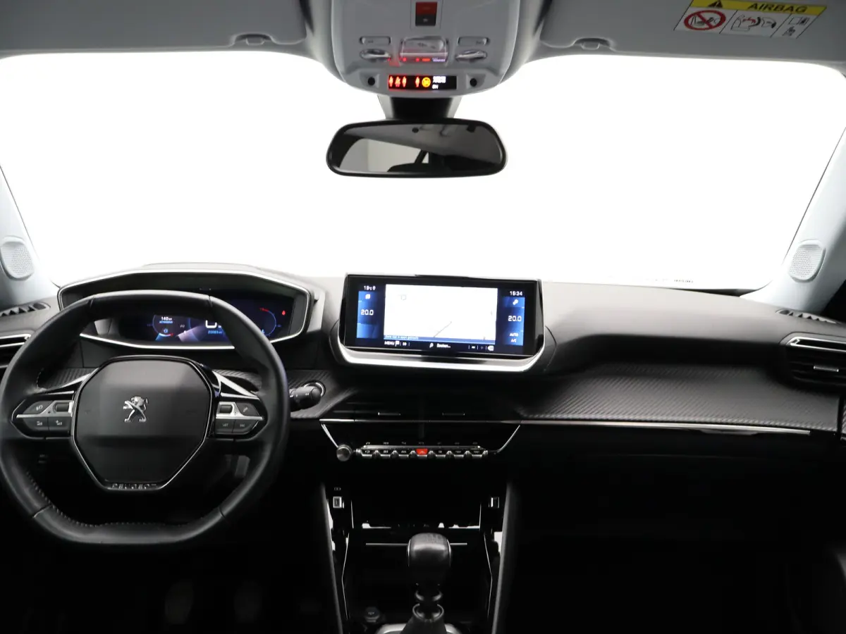 1.2 PureTech Allure Pack Parkeensensoren | Apple Carplay | Camera | Navigatie | 17" Lichtmetalen Velgen | Climate Control | Cruise Control