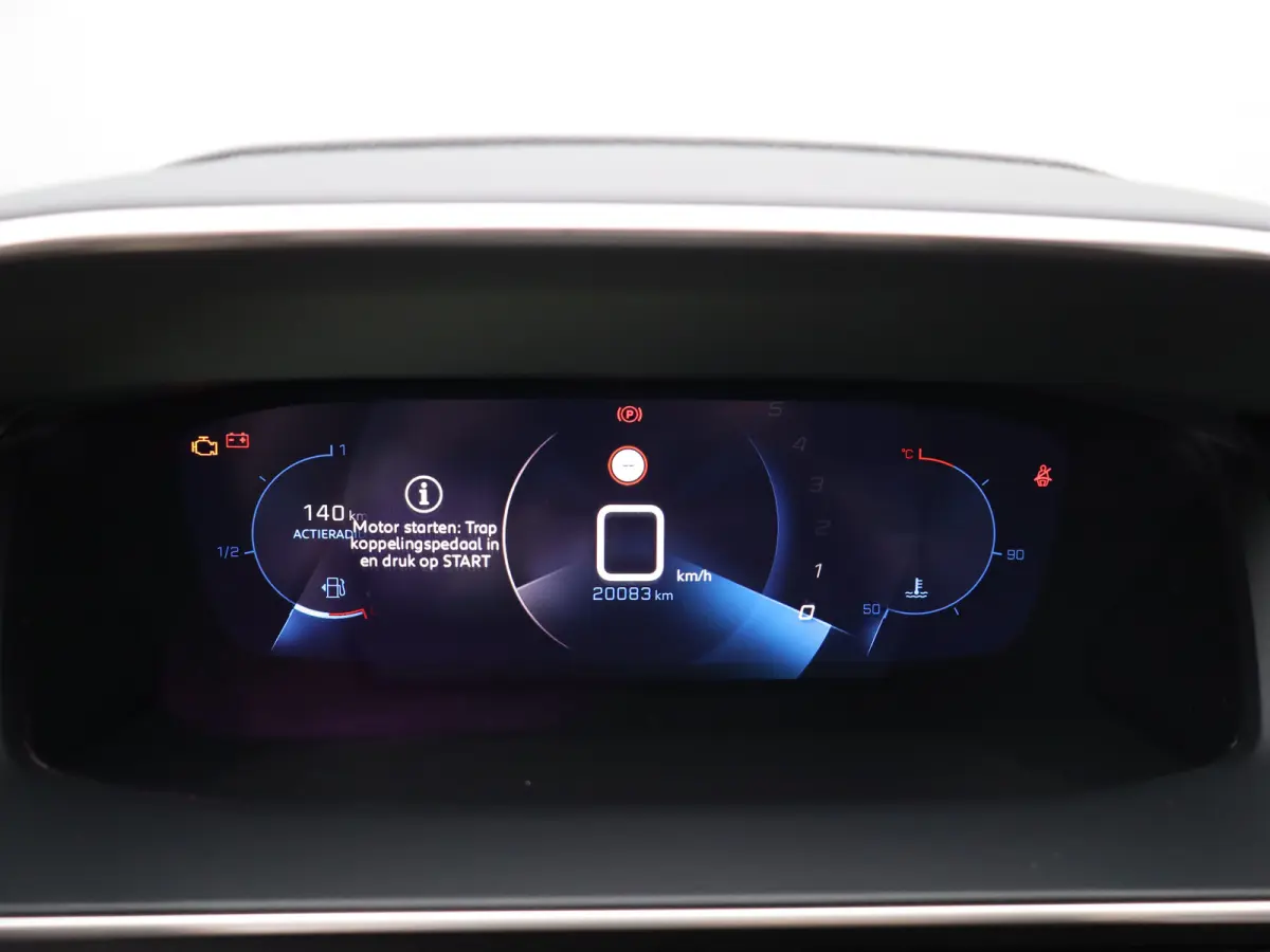 1.2 PureTech Allure Pack Parkeensensoren | Apple Carplay | Camera | Navigatie | 17" Lichtmetalen Velgen | Climate Control | Cruise Control