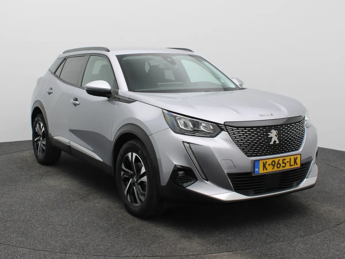 1.2 PureTech Allure Pack Parkeensensoren | Apple Carplay | Camera | Navigatie | 17" Lichtmetalen Velgen | Climate Control | Cruise Control