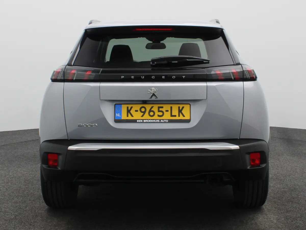 1.2 PureTech Allure Pack Parkeensensoren | Apple Carplay | Camera | Navigatie | 17" Lichtmetalen Velgen | Climate Control | Cruise Control