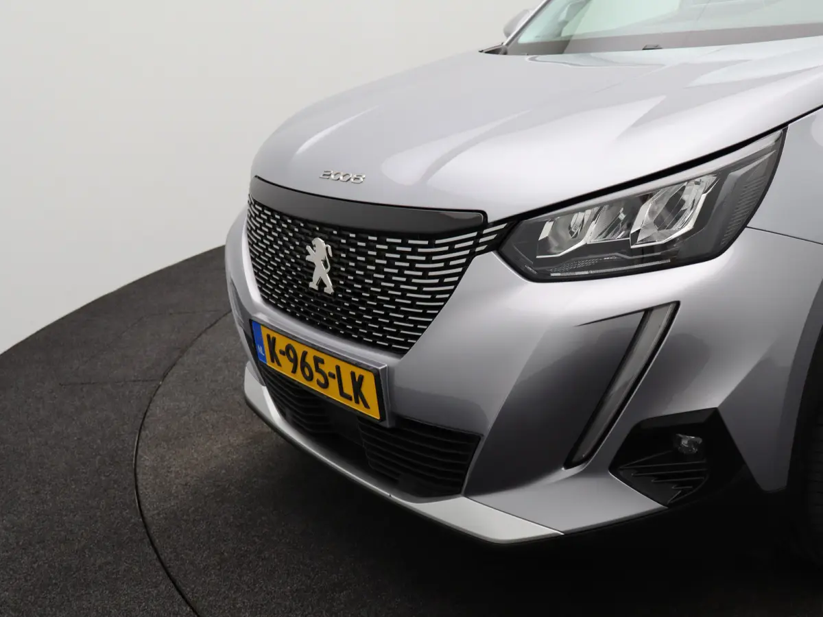 1.2 PureTech Allure Pack Parkeensensoren | Apple Carplay | Camera | Navigatie | 17" Lichtmetalen Velgen | Climate Control | Cruise Control