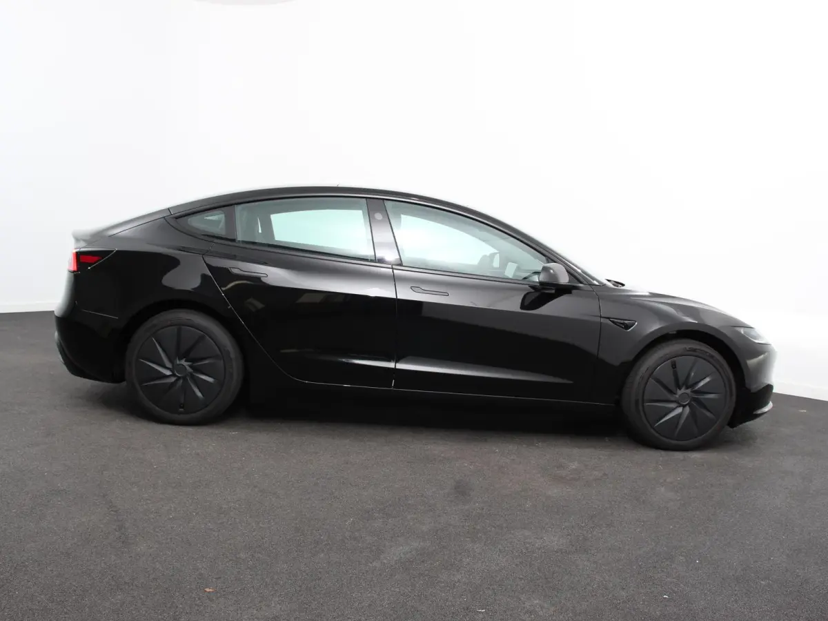 RWD 60 kWh 534KM LFP Autopilot Panorama Warmtepomp Stoel/Stuurverwarming Full LED PDC VA+ Camera