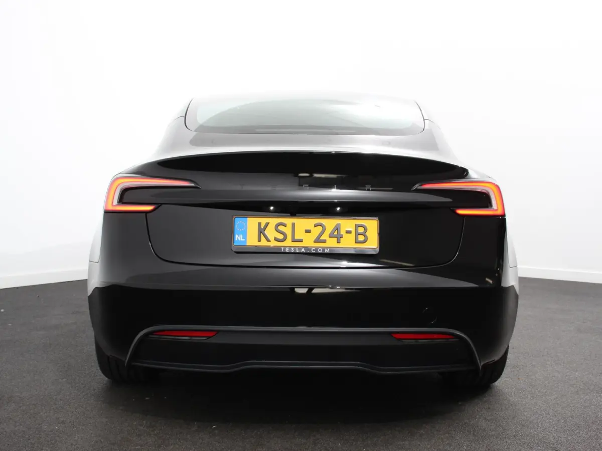 RWD 60 kWh 534KM LFP Autopilot Panorama Warmtepomp Stoel/Stuurverwarming Full LED PDC VA+ Camera