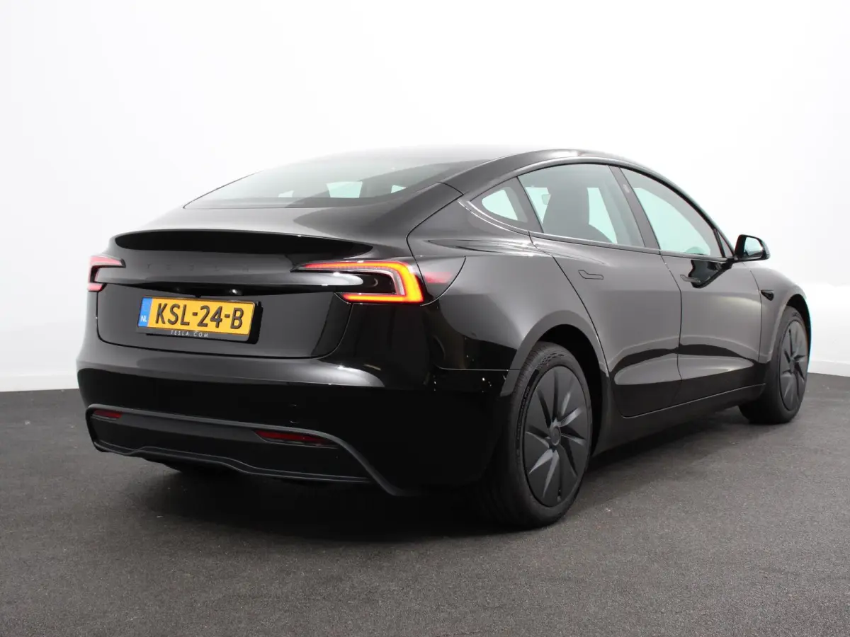 RWD 60 kWh 534KM LFP Autopilot Panorama Warmtepomp Stoel/Stuurverwarming Full LED PDC VA+ Camera