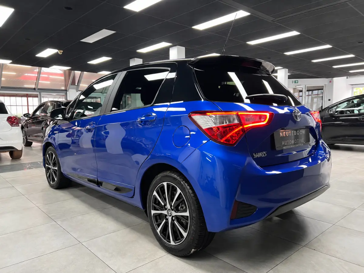 1.5 Hybrid Bi-Tone Plus | Navi| Keyless| Cruise