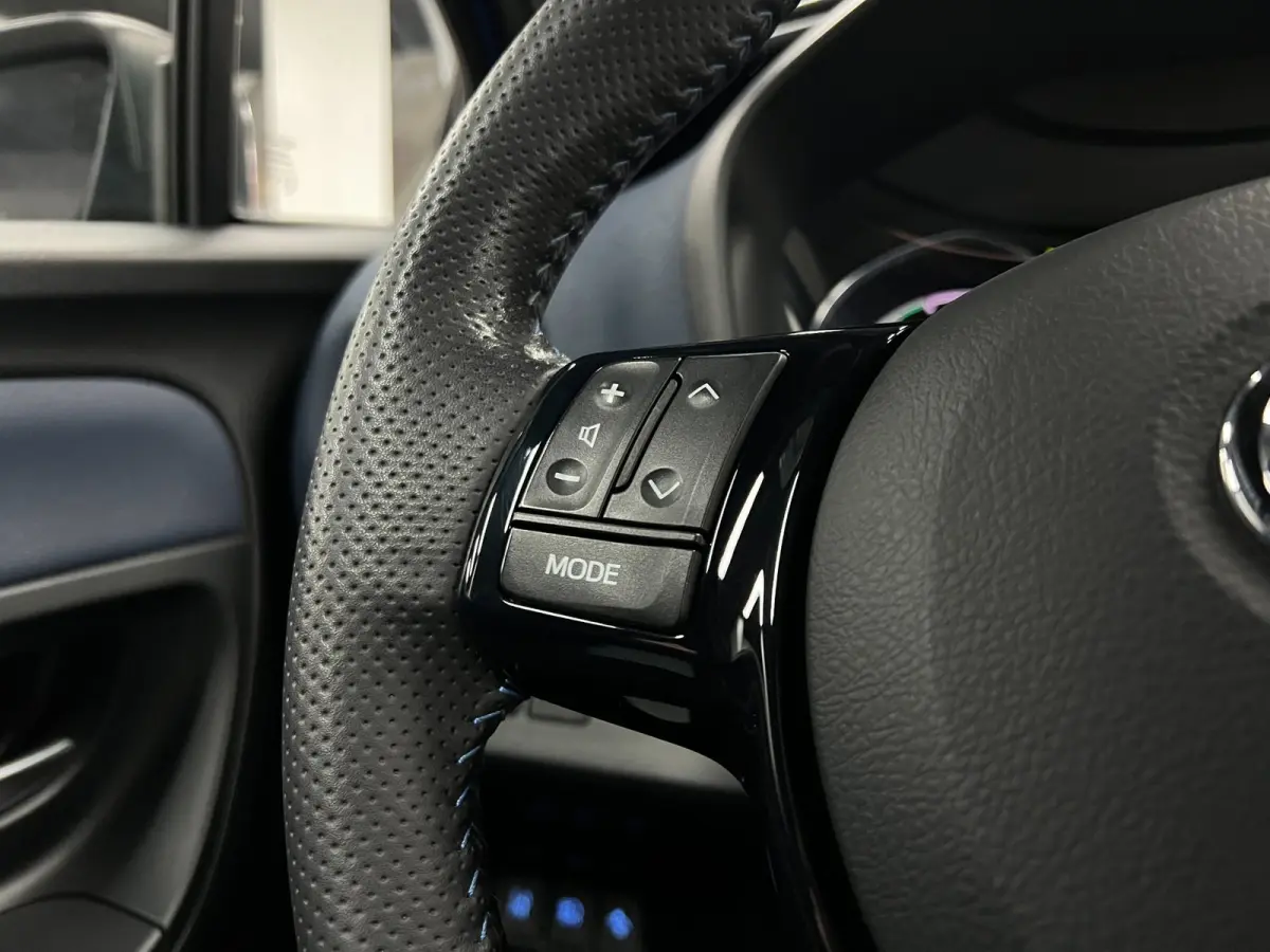 1.5 Hybrid Bi-Tone Plus | Navi| Keyless| Cruise