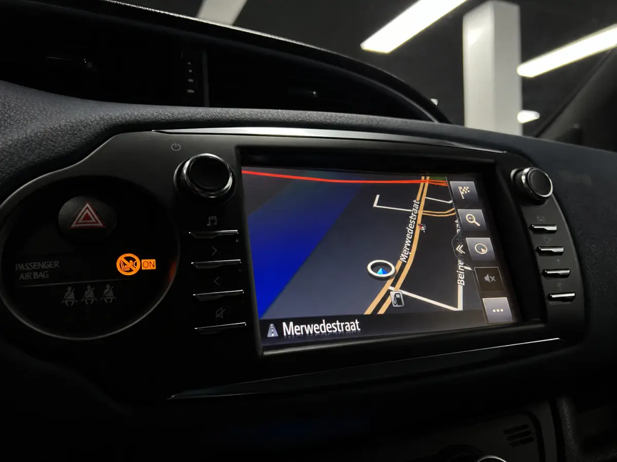 1.5 Hybrid Bi-Tone Plus | Navi| Keyless| Cruise