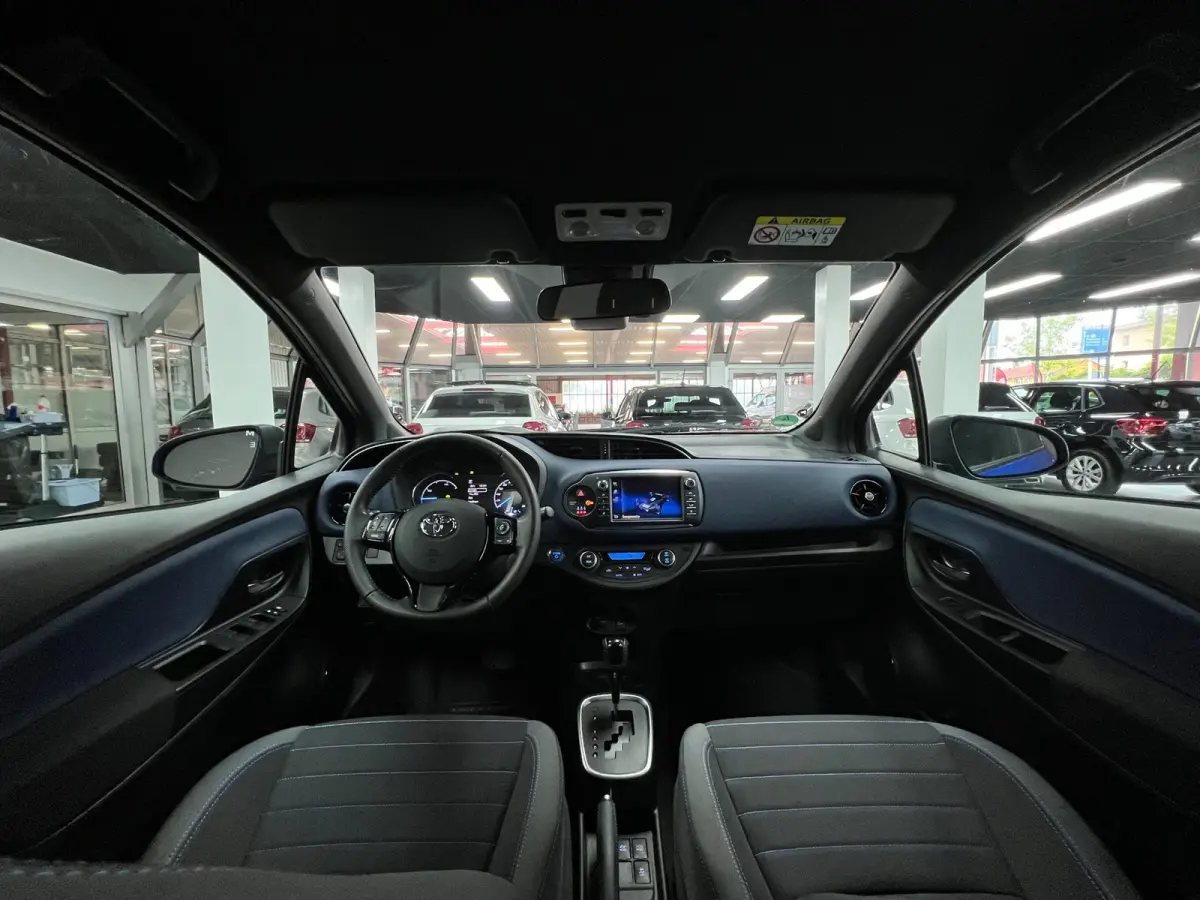 1.5 Hybrid Bi-Tone Plus | Navi| Keyless| Cruise