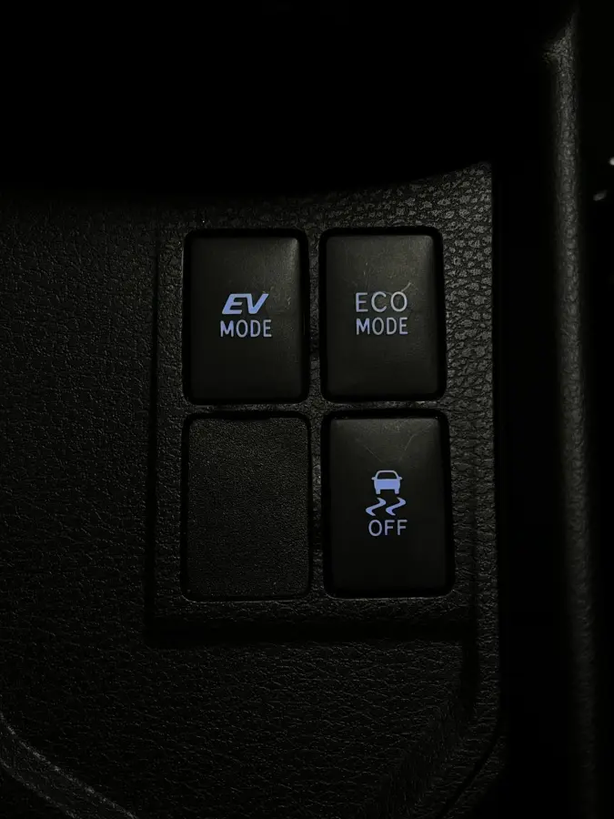 1.5 Hybrid Bi-Tone Plus | Navi| Keyless| Cruise