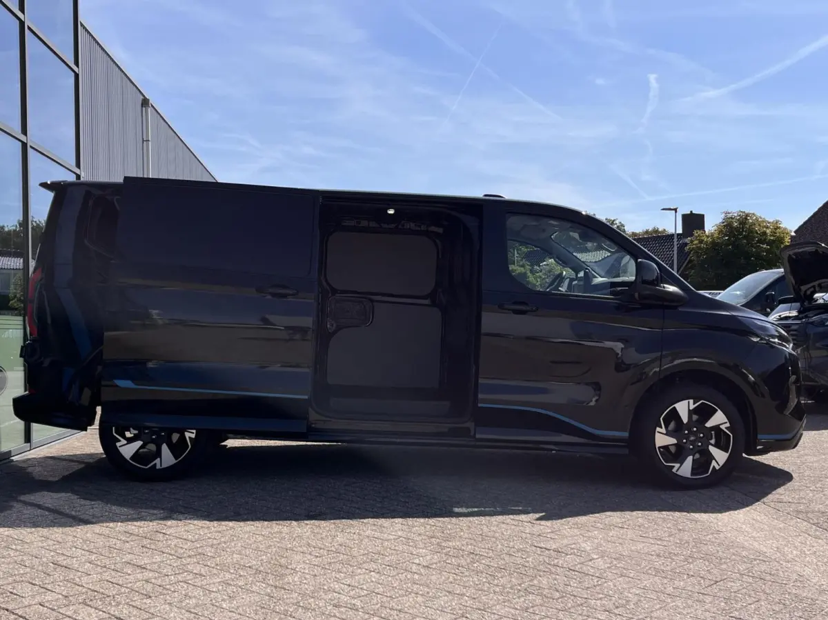 340 L2H1 Sport 71 kWh 218PK 2x Schuifdeur B&O Audio 2300KG Trekgewicht Adaptieve Cruise Navi Stoelverwarming Carplay Blind-Spot *Nieuw*