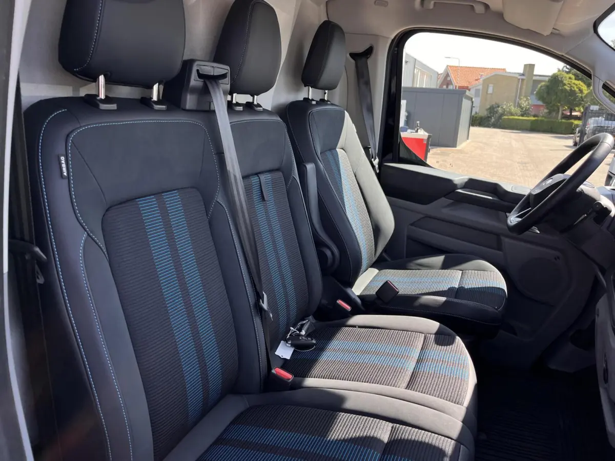 340 L2H1 Sport 71 kWh 218PK 2x Schuifdeur B&O Audio 2300KG Trekgewicht Adaptieve Cruise Navi Stoelverwarming Carplay Blind-Spot *Nieuw*