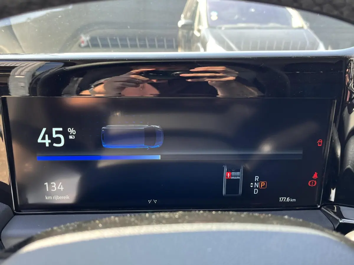 340 L2H1 Sport 71 kWh 218PK 2x Schuifdeur B&O Audio 2300KG Trekgewicht Adaptieve Cruise Navi Stoelverwarming Carplay Blind-Spot *Nieuw*