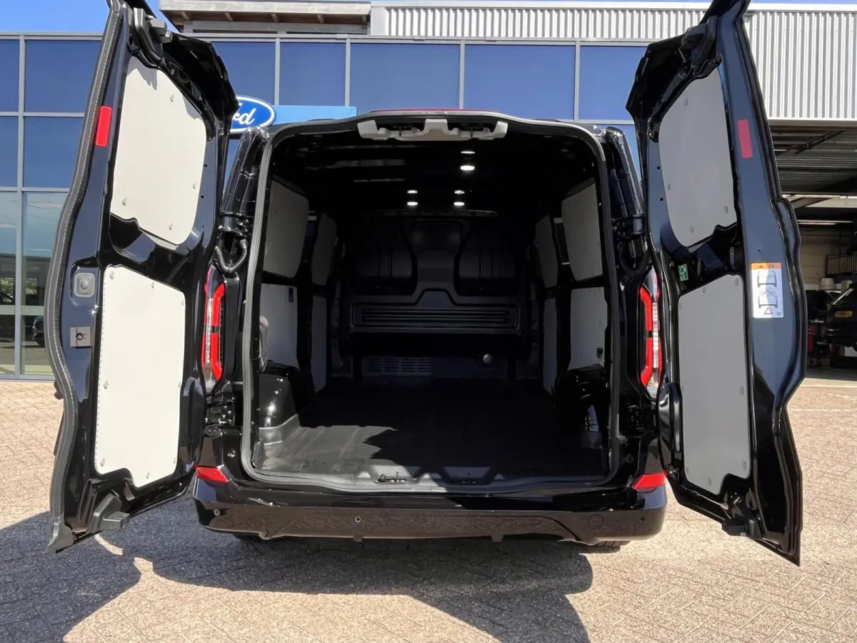340 L2H1 Sport 71 kWh 218PK 2x Schuifdeur B&O Audio 2300KG Trekgewicht Adaptieve Cruise Navi Stoelverwarming Carplay Blind-Spot *Nieuw*