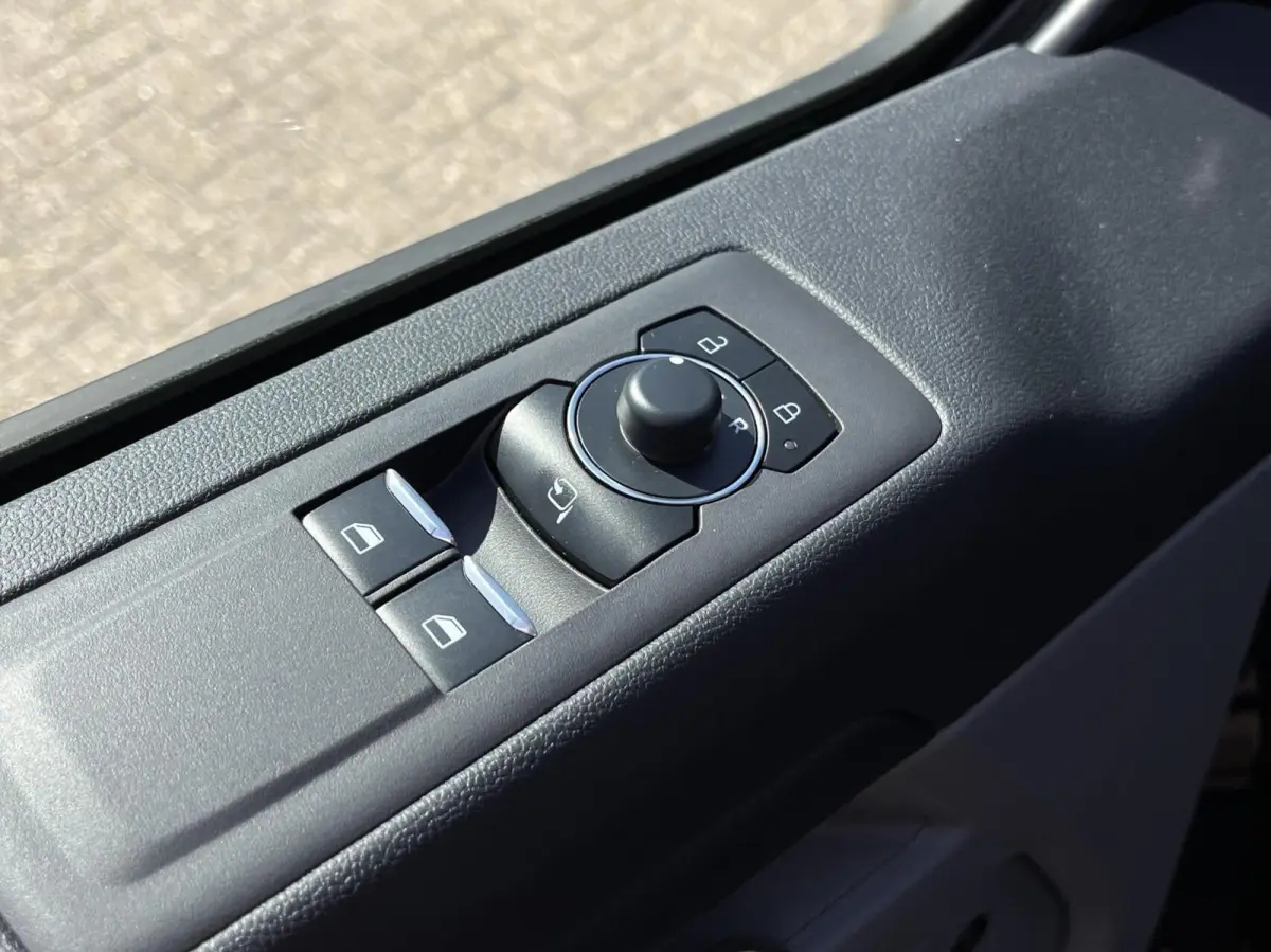 340 L2H1 Sport 71 kWh 218PK 2x Schuifdeur B&O Audio 2300KG Trekgewicht Adaptieve Cruise Navi Stoelverwarming Carplay Blind-Spot *Nieuw*