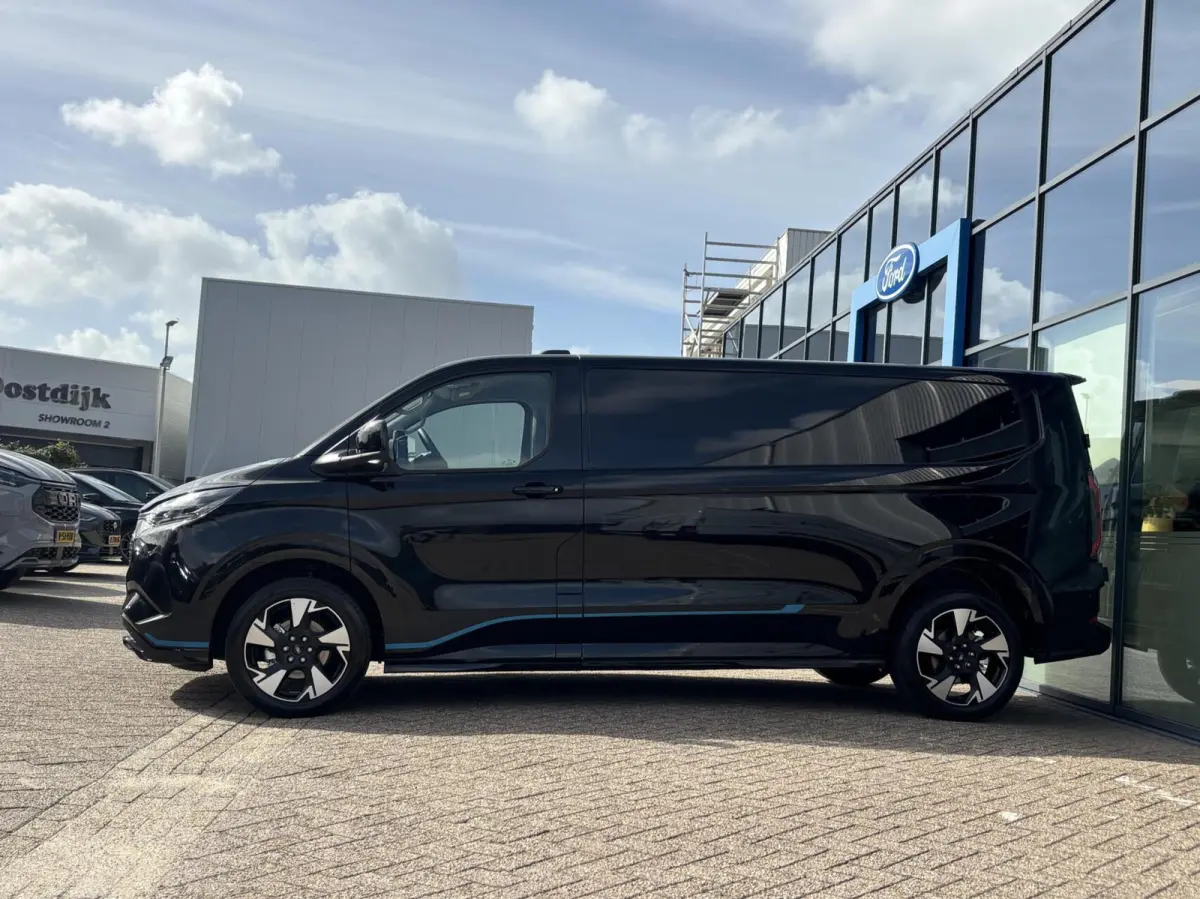 340 L2H1 Sport 71 kWh 218PK 2x Schuifdeur B&O Audio 2300KG Trekgewicht Adaptieve Cruise Navi Stoelverwarming Carplay Blind-Spot *Nieuw*