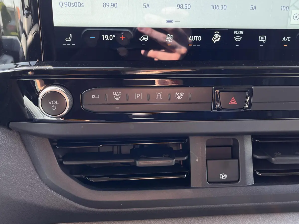 340 L2H1 Sport 71 kWh 218PK 2x Schuifdeur B&O Audio 2300KG Trekgewicht Adaptieve Cruise Navi Stoelverwarming Carplay Blind-Spot *Nieuw*