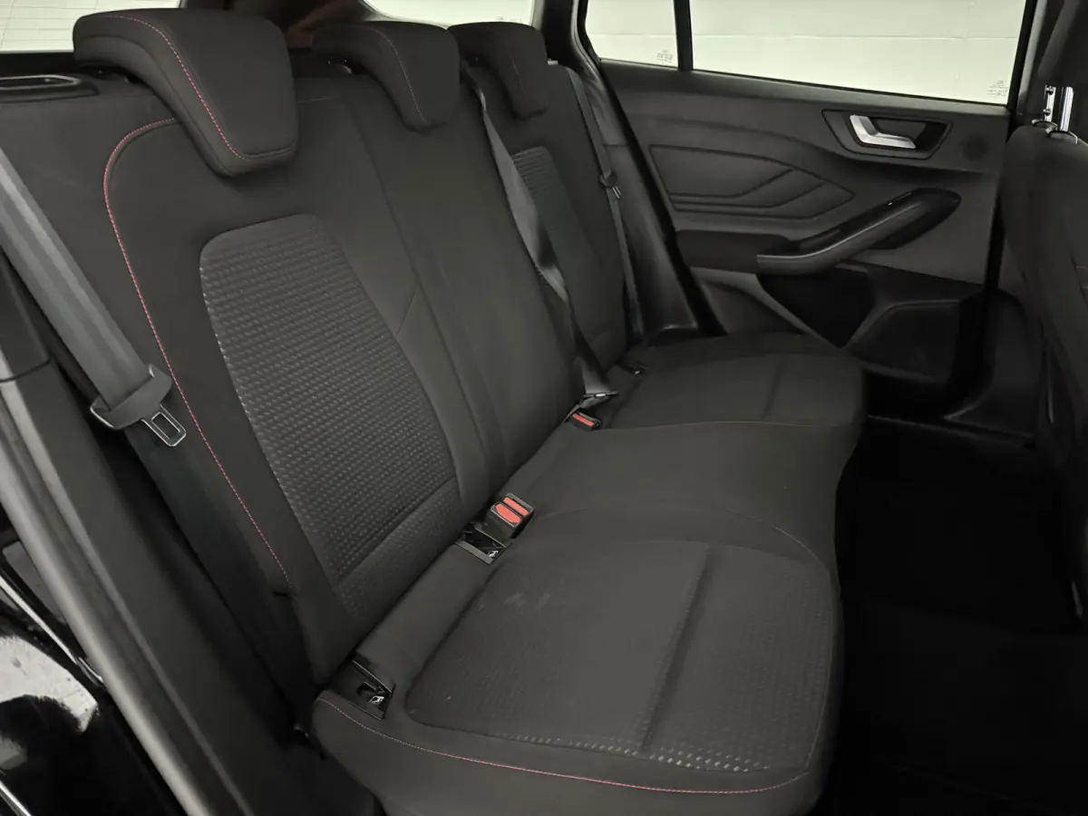 1.5 EcoBoost ST Line Business | Camera | Clima | B&O | Cruise | Carplay | Navi | Stoel/Stuurverw.