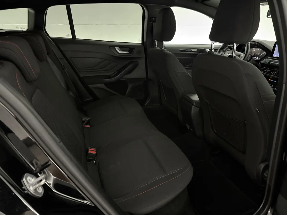 1.5 EcoBoost ST Line Business | Camera | Clima | B&O | Cruise | Carplay | Navi | Stoel/Stuurverw.