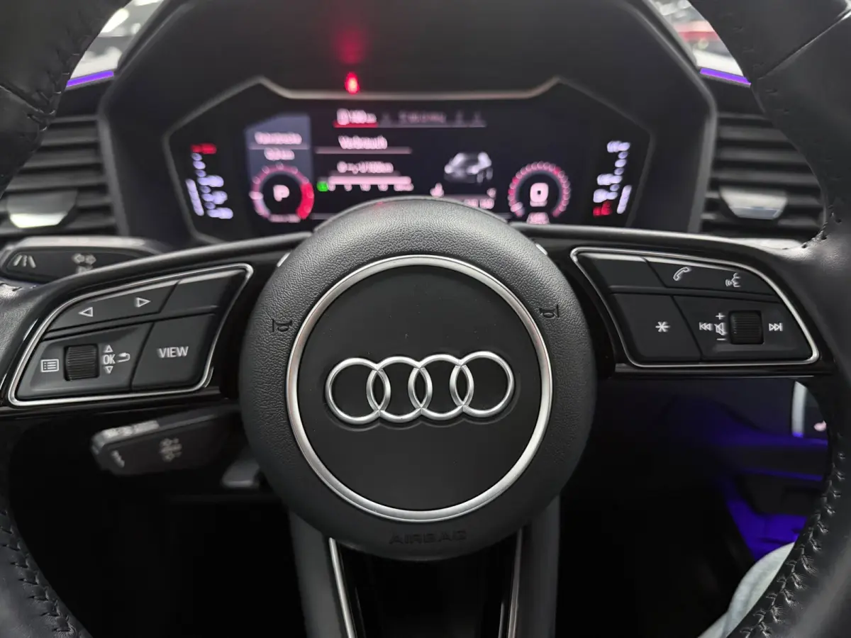 35 TFSI edition one NAVI/V-COCKPIT/SFEERVERL/B&O/ECC/PDC/CRUISE///