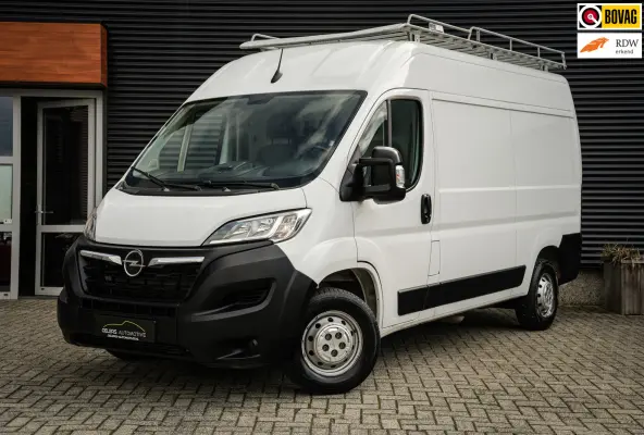 2.2D 140 L2H2 Edition | Airco | Navi | Cruise | Imperiaal | Trekhaak | 3 zitplaatsen |