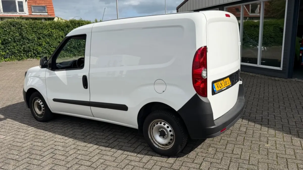 1.6 MJ 77KW 105PK EURO 6 3 ZITS BIJRIJDERSBANK/ AIRCO/ CRUISE CONTROL/ ORIGINEEL AUDIO/ 100% DEALERONDERHOUDEN