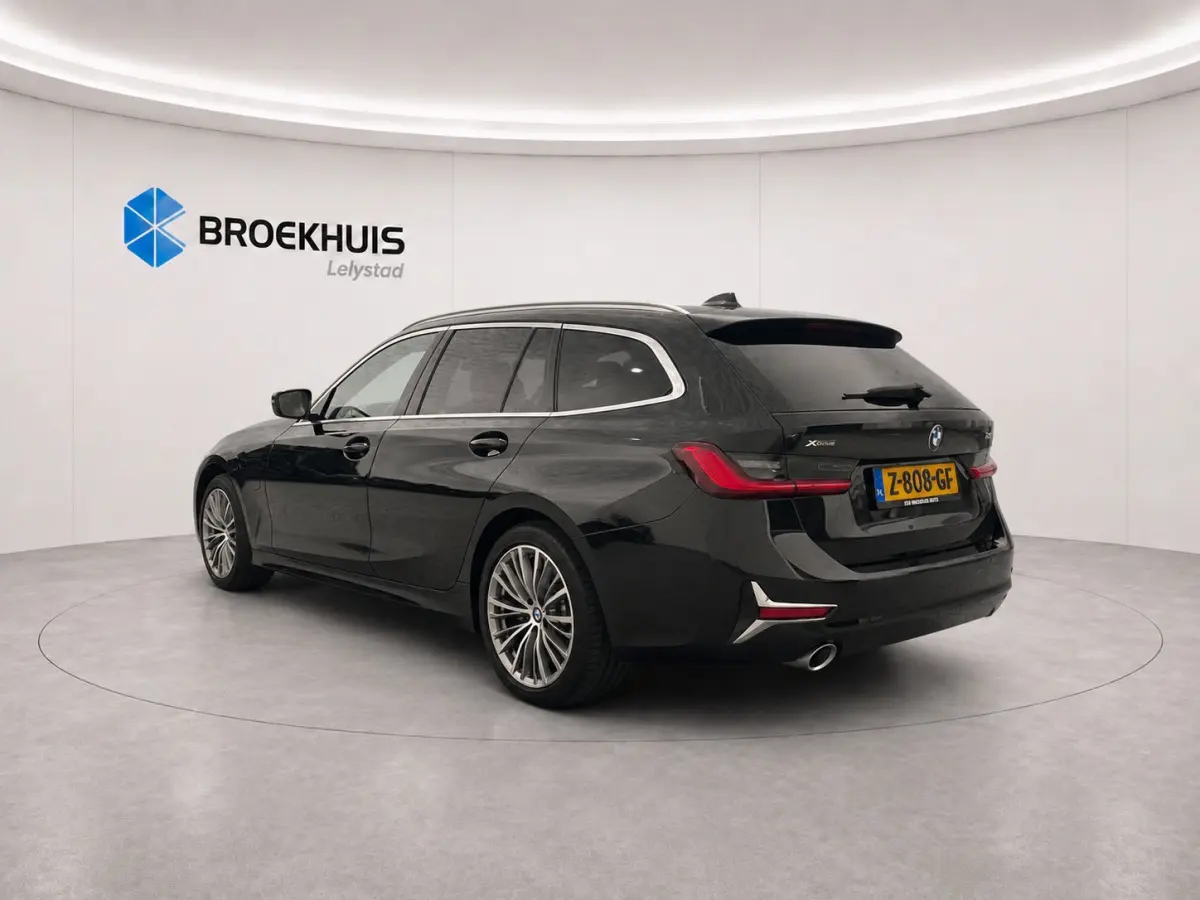 330E XDRIVE 292PK HIGH EXECUTIVE AUTOMAAT SOH 89% / NAVI / CLIMA / FULL-LED / PDC / 18" LMV / KEYLESS / PANO. DAK / WEGKLAP. TREKHAAK / ADAPT. CRUISECONTROL !!