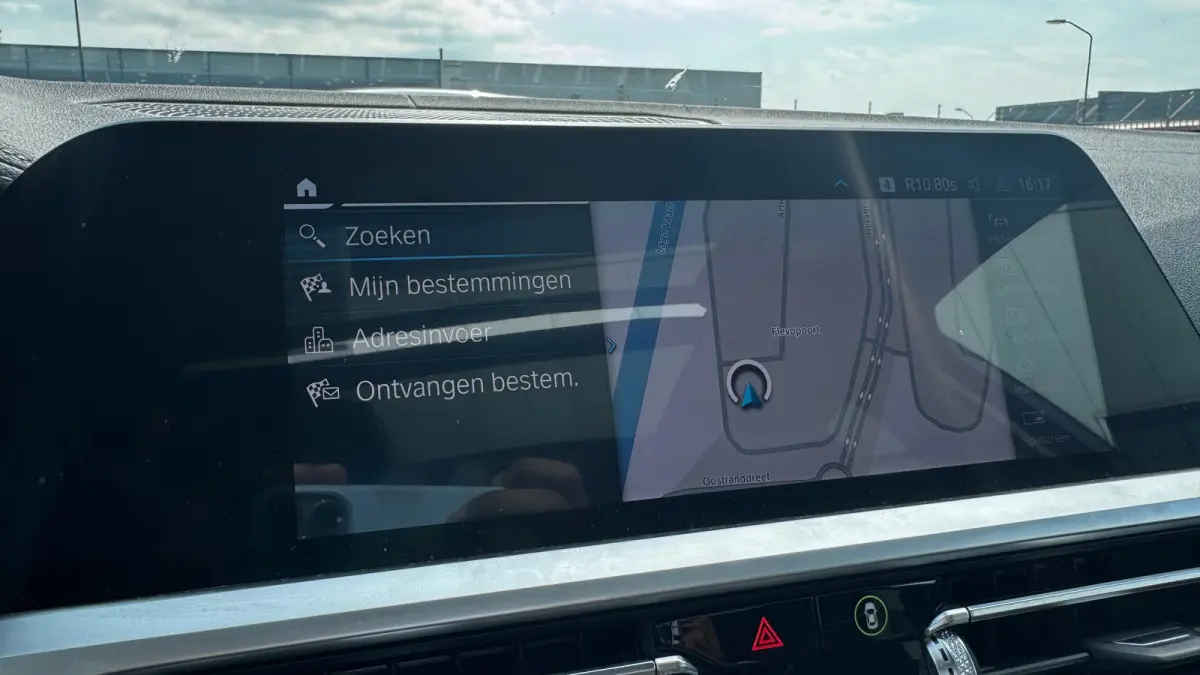 330E XDRIVE 292PK HIGH EXECUTIVE AUTOMAAT SOH 89% / NAVI / CLIMA / FULL-LED / PDC / 18" LMV / KEYLESS / PANO. DAK / WEGKLAP. TREKHAAK / ADAPT. CRUISECONTROL !!