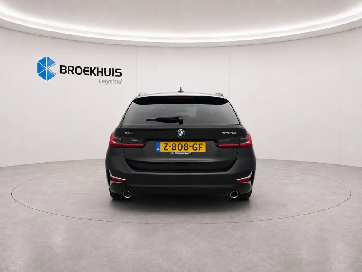 330E XDRIVE 292PK HIGH EXECUTIVE AUTOMAAT SOH 89% / NAVI / CLIMA / FULL-LED / PDC / 18" LMV / KEYLESS / PANO. DAK / WEGKLAP. TREKHAAK / ADAPT. CRUISECONTROL !!