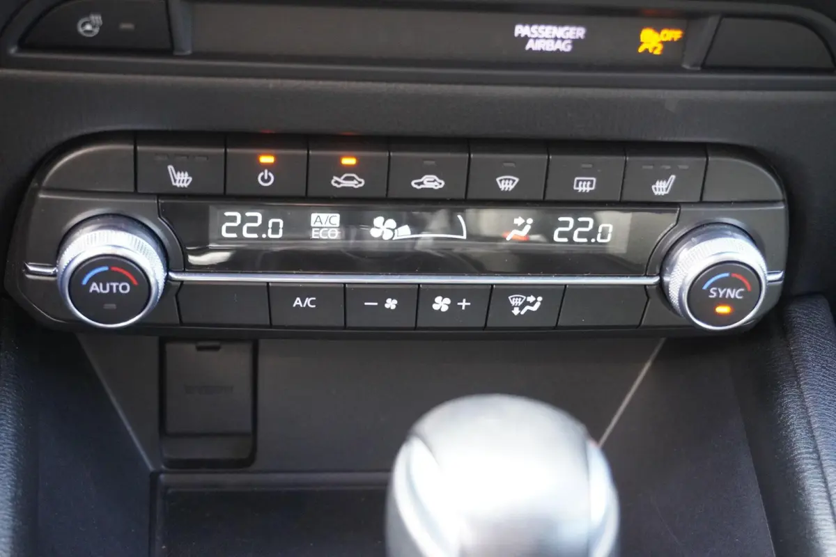 2.0 SkyActiv-G 165pk AUT Comfort | Trekhaak | Stuur/Stoelverwarming | Navigatie | Achteruitrijcamera