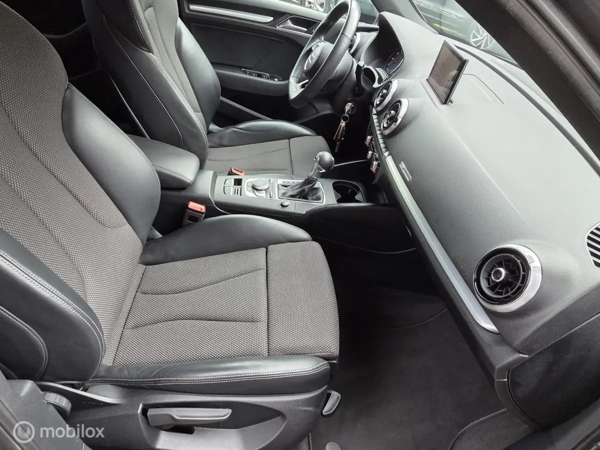 30 TFSI Sport S Line/autom/navi/plaatje!!