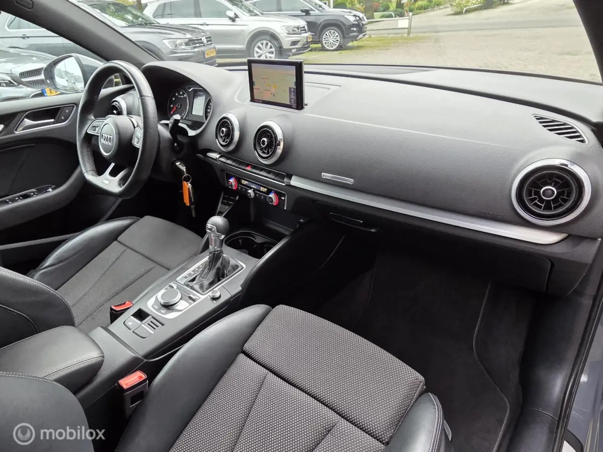 30 TFSI Sport S Line/autom/navi/plaatje!!