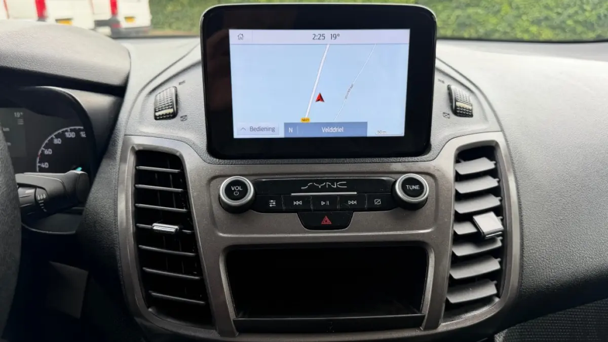 1.5 TDCI 74KW 100PK EURO 6 AIRCO/ CRUISE CONTROL/ CAMERA/ NAVIGATIE/ 100% DEALERONDERHOUDEN