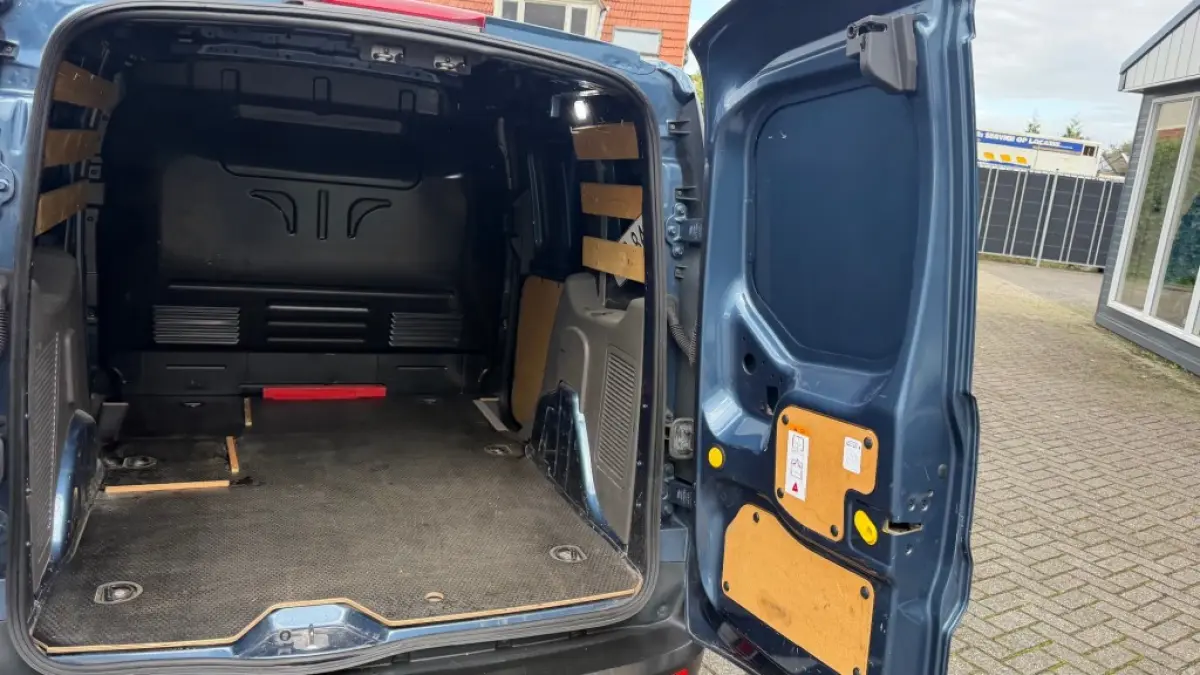 1.5 TDCI 74KW 100PK EURO 6 AIRCO/ CRUISE CONTROL/ CAMERA/ NAVIGATIE/ 100% DEALERONDERHOUDEN
