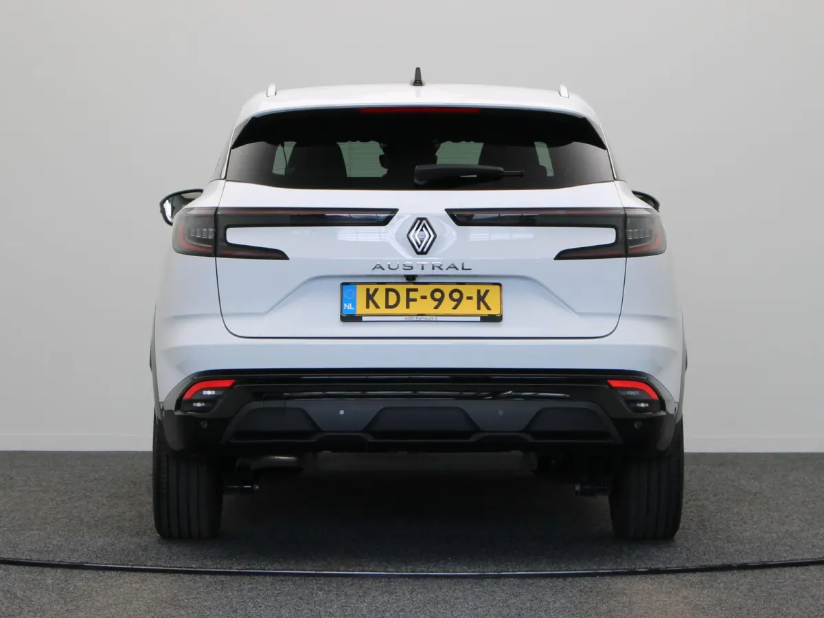 Mild hybrid 160pk X-Tronic techno | 1800kg Geremd | Panoramisch dak | Elek. bedienbare stoelen | Voorruitverwarming | Stoel- en stuurwielverwarming |