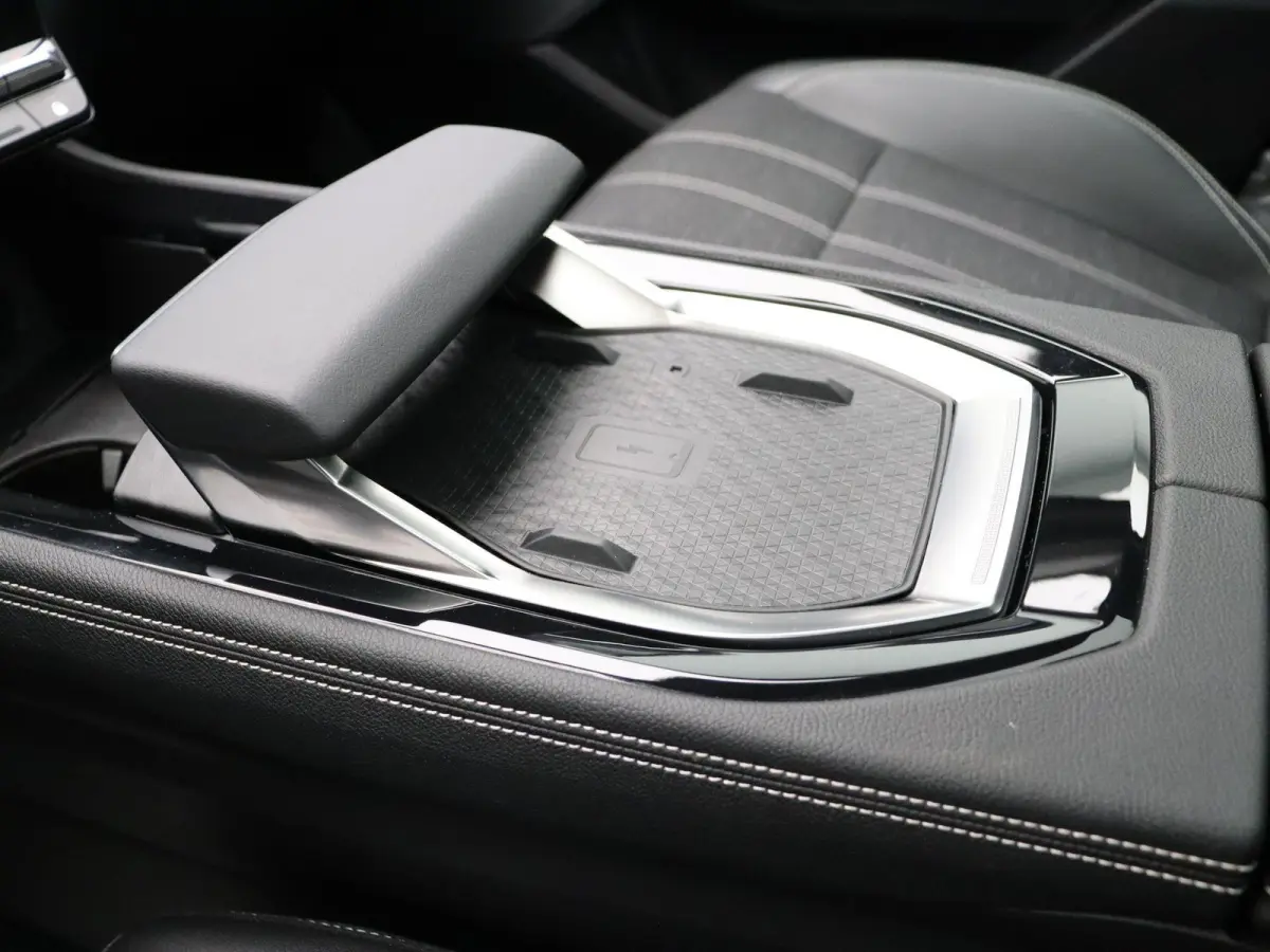Mild hybrid 160pk X-Tronic techno | 1800kg Geremd | Panoramisch dak | Elek. bedienbare stoelen | Voorruitverwarming | Stoel- en stuurwielverwarming |