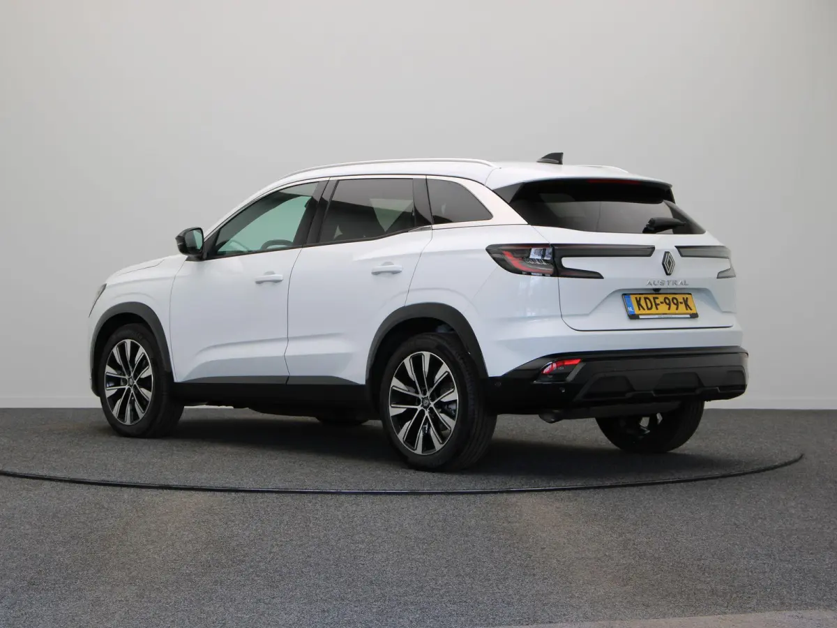 Mild hybrid 160pk X-Tronic techno | 1800kg Geremd | Panoramisch dak | Elek. bedienbare stoelen | Voorruitverwarming | Stoel- en stuurwielverwarming |