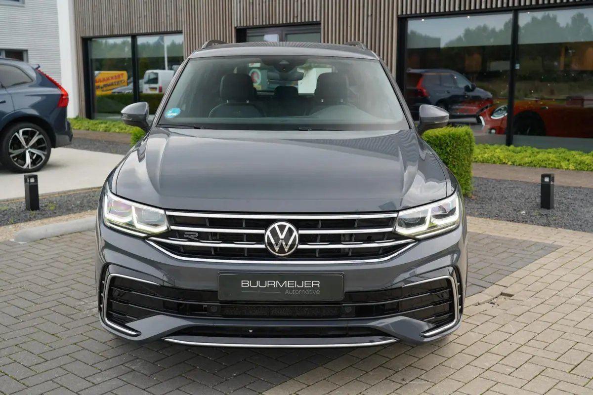 1.4 TSI eHybrid R-Line Business+ | Sfeerverlichting | Stoel en stuurwielverwarming | Dodehoek detectie | Digitaal dashboard | Adaptieve cruise control | Apple CarPlay | Parkeercamera | Clima
